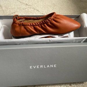 Everlane Scrunch Flats